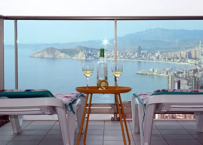 Skyline 33 Two Bedroom With Sea Views *